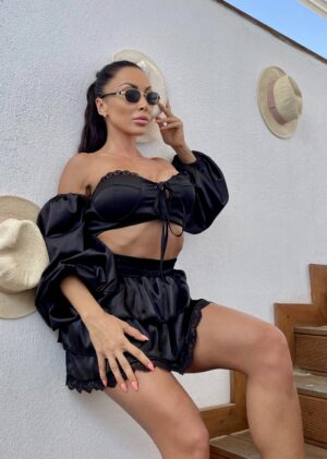 Стилна визия от две части BLACK ORCHID